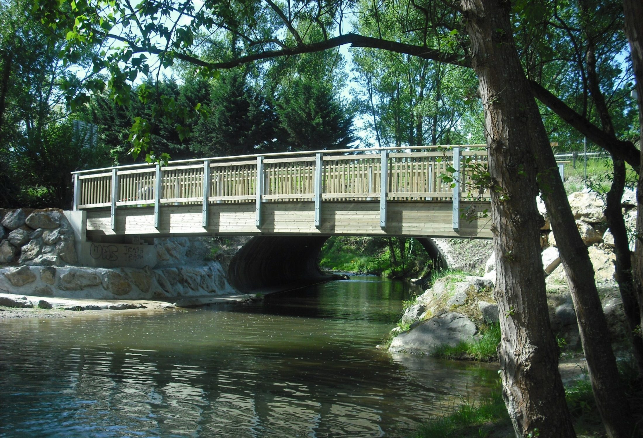 passerelle veloroute arbus et laroin2